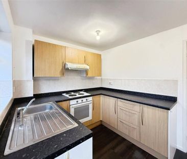 2 bedroom semi-detached house to rent - Photo 5