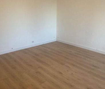MOULT, petite maison de plain pied de 49,13 m2 comprenant séjour, g... - Photo 2