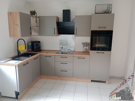 2542 Leobersdorf, unbefristete 80m² , +Terrasse +kleiner Garten , 3 zentrale Zimmer , entspannte Atmospähre in Grünruhelage - Foto 2