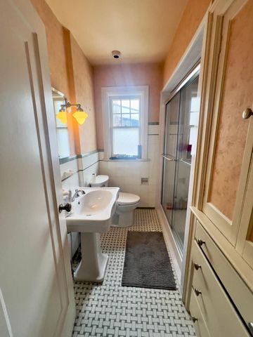 For Lease - 235 Dawlish Avenue, Toronto, Ontario - Photo 2