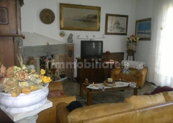 Villa a schiera via Bregoscia, 29, Marina Verde, Renella, Montignoso
