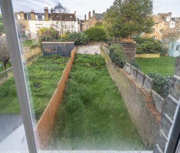 3 bedroom flat to rent - Photo 2