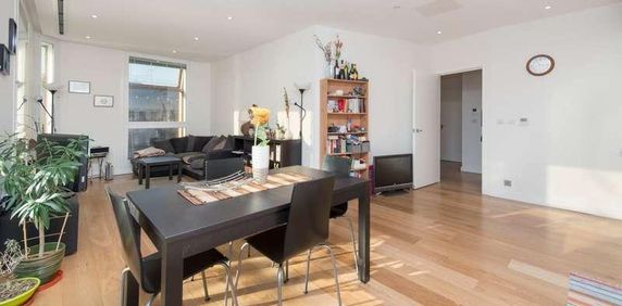 Highbury Crescent, Highbury, London, N5 - Photo 2