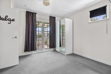 3 Bedroom Cottage - Photo 2