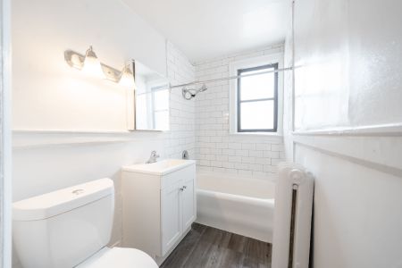 For Lease - 2 Kingston Road Unit# 2, Toronto, Ontario - Photo 5