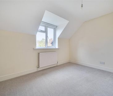 4 bedroom detached house to rent - Photo 4