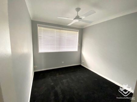 $700 per week - Photo 3