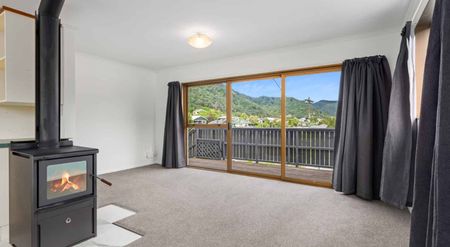 250m from Queen Charlotte College - Photo 3