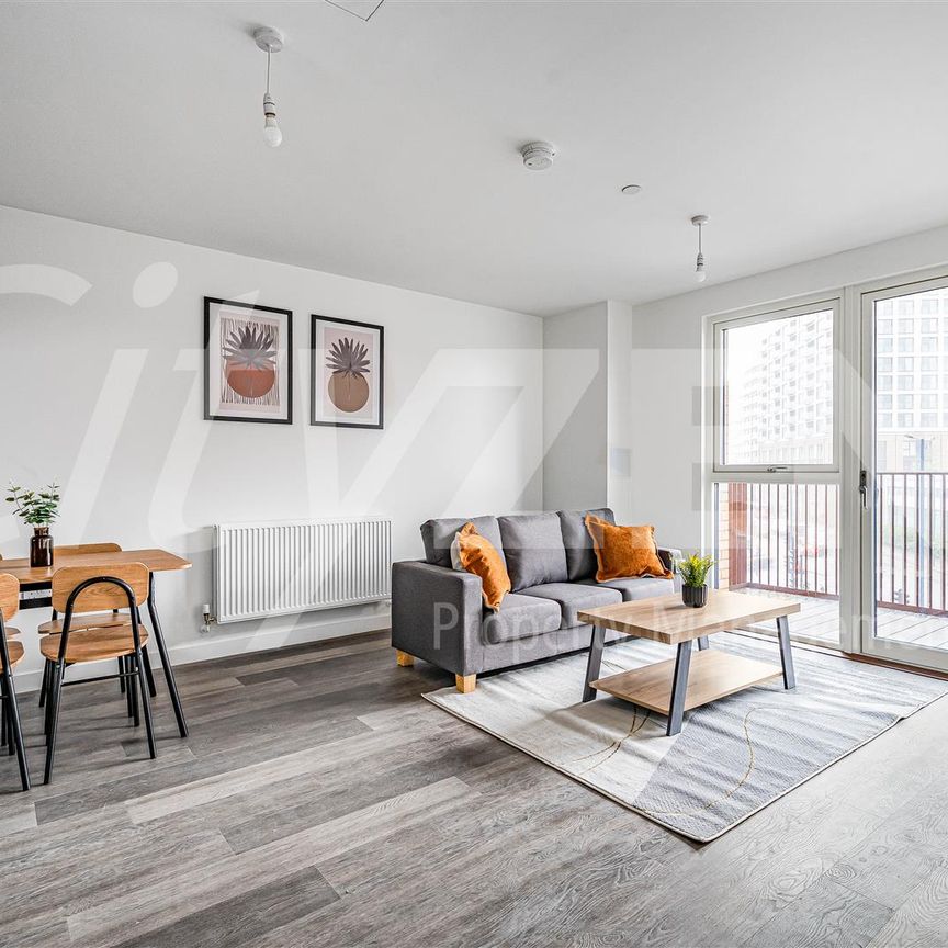 373 Horn Lane, London - Photo 1