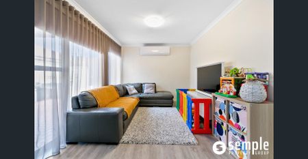 Delightful Home in Queens Park - Photo 4