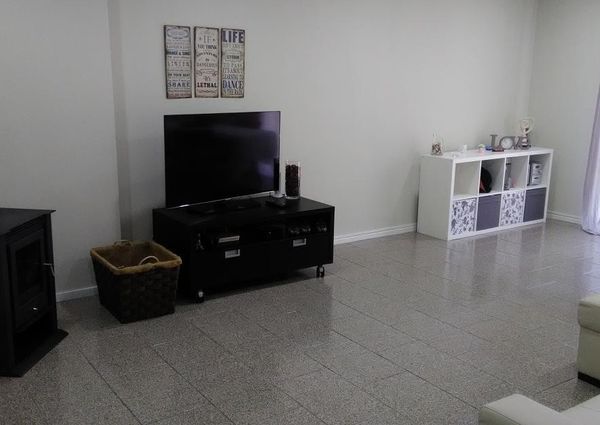 Alugo 2 quartos a 5 minutos a pe do centro de Braga