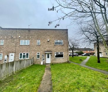 Available now for rent, this end-terraced property in popular Sunny... - Photo 3