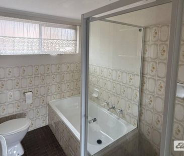 PERFECT UNIT IN PERFECT LOCATION! - Photo 3