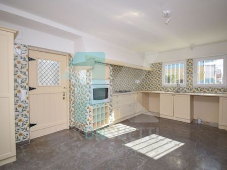 4 room luxury House for rent in Alto do Dafundo (Cruz Quebrada-Dafundo), Oeiras, Lisbon - Photo 3
