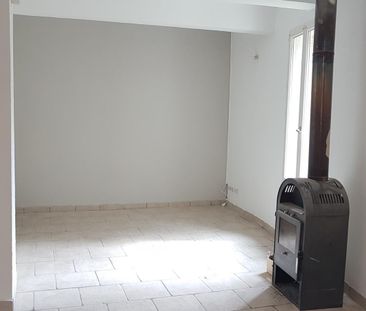 « DOMAZAN - MAISON DE VILLAGE 83.44M² AVEC COUR PRIVATIVE » - Photo 4