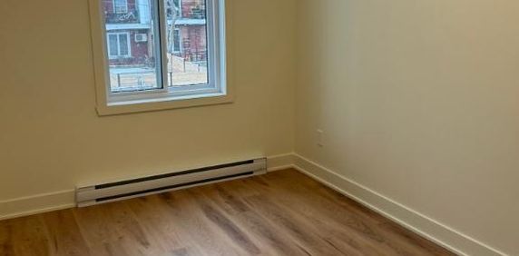 Superbe 5 1/2 à Hochelaga - Photo 2