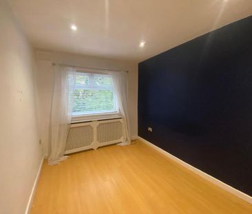 4 bedroom semi-detached house to rent - Photo 3