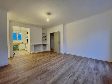 Location Appartement 3 pièces 61m² ALBI 81000 - Photo 2