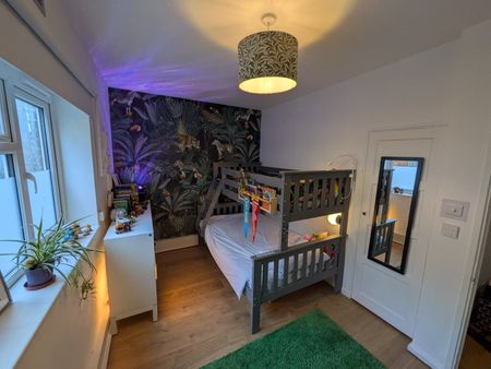 2 Bed Flat, David House, SW8 - Photo 5