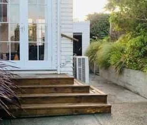 Charming Khandallah 2BR Home w/ Garden - Photo 4