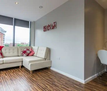 Medium 2-bedroom Apartment - Photo 1