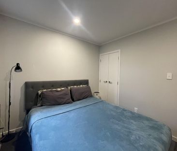 ***Welcome to 2F/11 Newtown Avenue*** - Photo 4