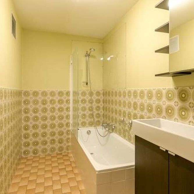 Instapklaar appartement met 2 slaapkamers, garage en berging te huur - Foto 1