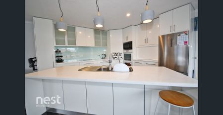 Perfect Family Home - Photo 4