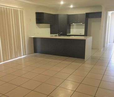 Spacious Four Bedroom Home in Morayfield! - Photo 3