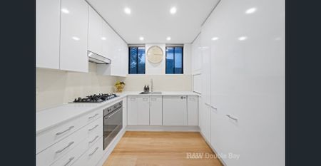 Stylish Modern Garden Apartment with Secure Parking - Photo 4