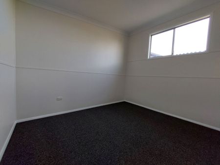 Modern 2 Bedroom Unit - Photo 2