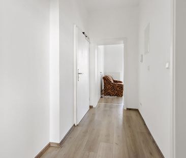 Schöne 2-Raumwohnung mit Balkon in der Maybachstaße! Stellplatz mög... - Photo 1