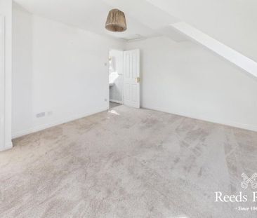 24d Cairndore Walk, Newtownards, BT23 8PE - Photo 2