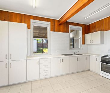 Charming Family Home - Like Brand NEW - Photo 1