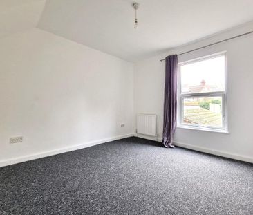 4 bedroom terraced house to rent - Photo 4