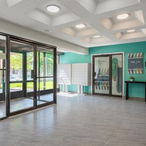 2.5 - 2705 MODUGNO, Saint-Laurent Montreal - Photo 3