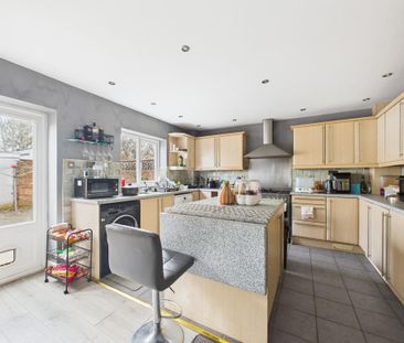 3 bedroom terraced house to rent - Photo 6