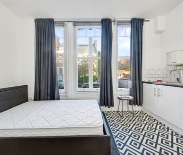 Bedsit, Holmdale Road, NW6 - Photo 3