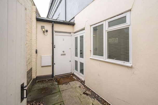 4 bedroom house to rent - Photo 1