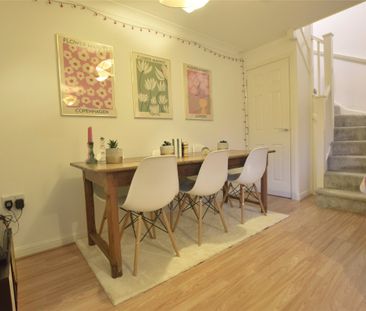 Greenacre Way, Bishops Cleeve, Cheltenham, Gloucestershire, GL52 - Photo 4