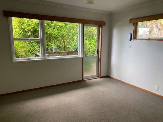 3 Bedroom Home Plus Study with Views of the Bay - Photo 1