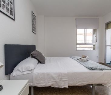 Calle de Saint Exupéry, Málaga, Andalusia 29007 - Photo 6