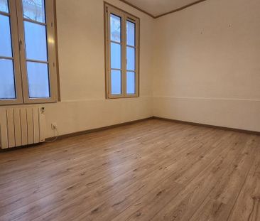 SURESNES - parc du château appartement de 33 m² - 2 pièces - 1 chambre - 1 salle d'eau - Photo 3