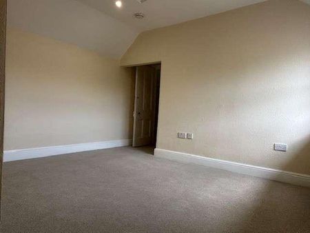 Market Place, Warminster, BA12 - Photo 2