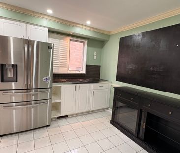 For Lease - 6037 Duford Drive Unit# Main, Mississauga, Ontario - Photo 4