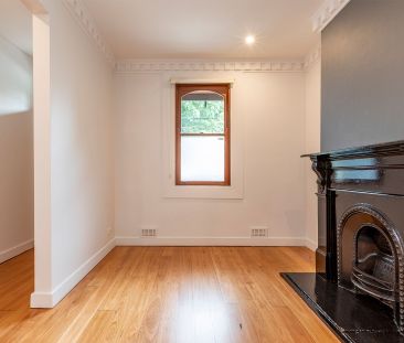 Stunning City Fringe Home - Photo 4