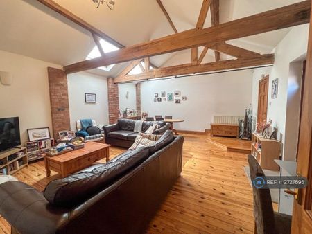 2 bedroom flat to rent - Photo 2