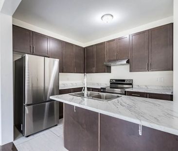 For Lease - 10 Truffle Court, Brampton, Ontario - Photo 4