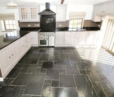 3 bedroom bungalow to rent - Photo 6