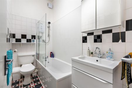 4 bed maisonette to rent in Chester Crescent, Sandyford, NE2 - Photo 4